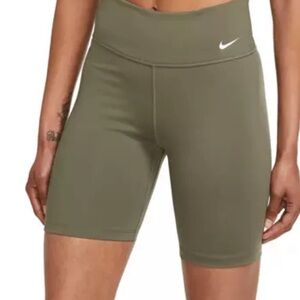 Nike Large Bike shorts women’s olive green infina smooth
